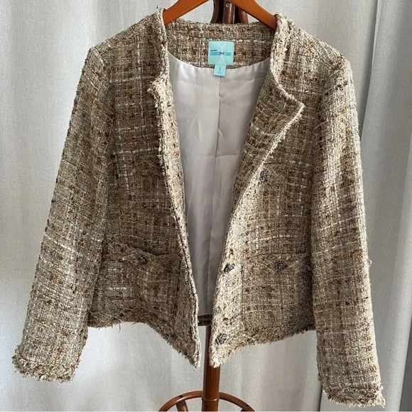 Tweed Chic Wool Jacket - Picture 7 of 9